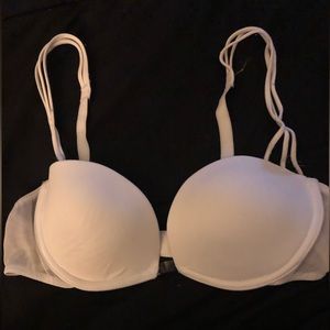💡3/$15💡Wonderbra Wired